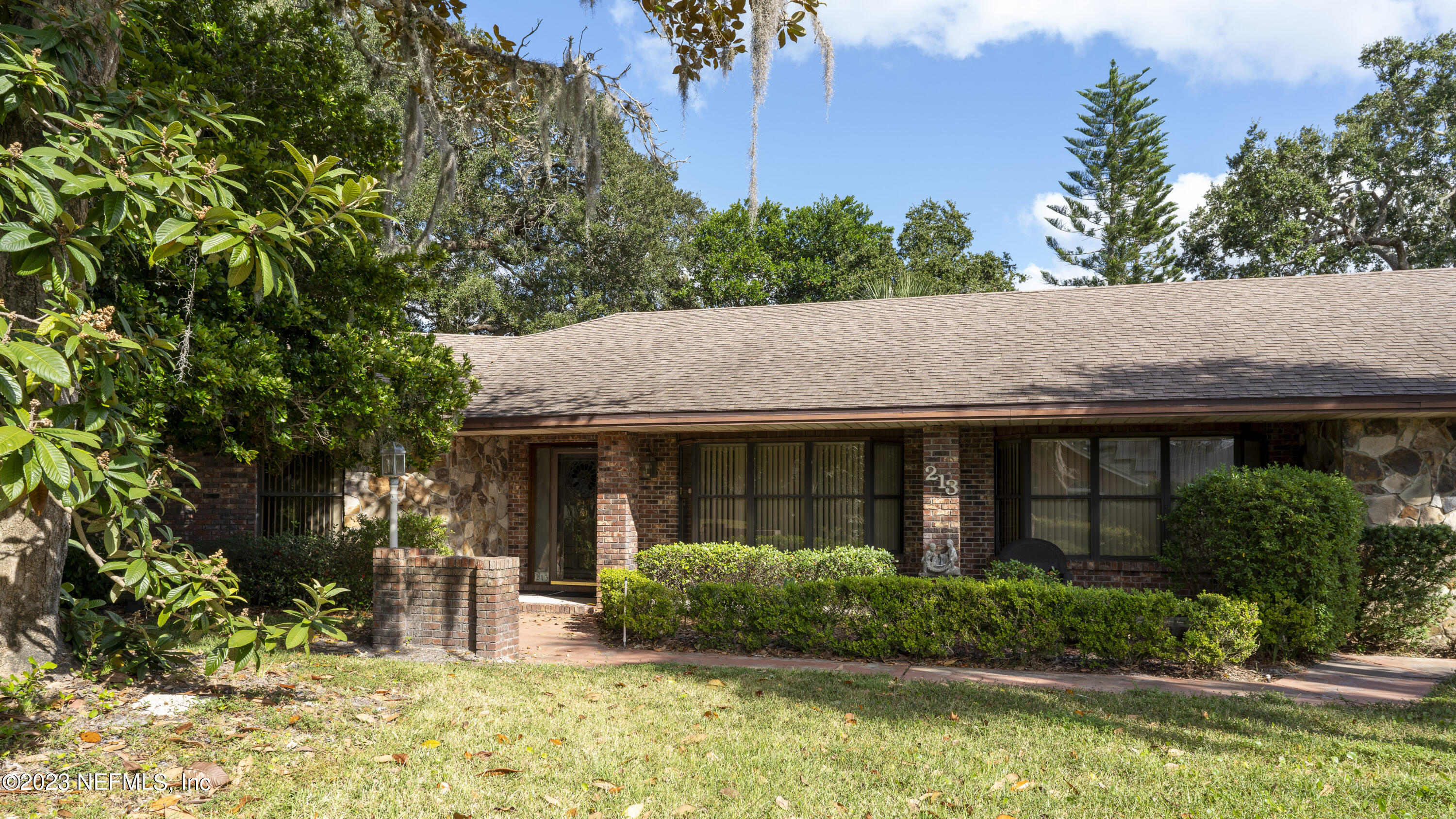 213 Woodland Avenue, For Sale in St Augustine Zoocasa