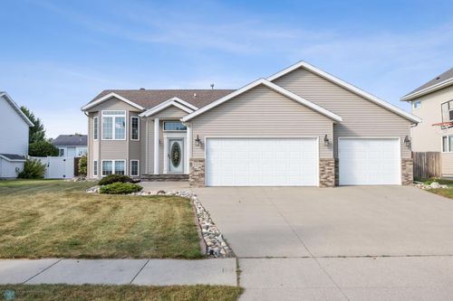 3429 45th Ave S, Fargo, ND, 58104-6680 | Card Image