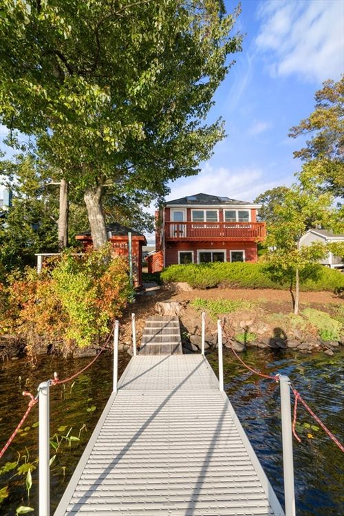 33 Treasure Island Rd, Plainville, MA, 02762-1724 | Card Image