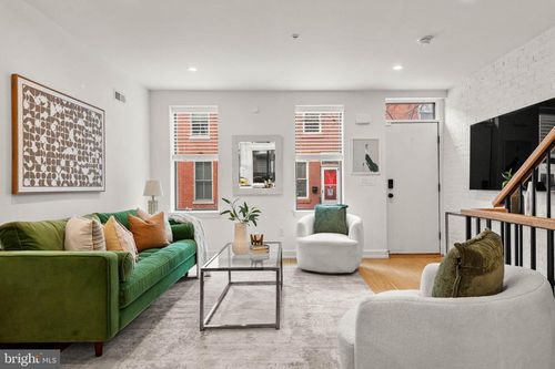 743 S Cleveland St, PHILADELPHIA, PA, 19146-1811 | Card Image