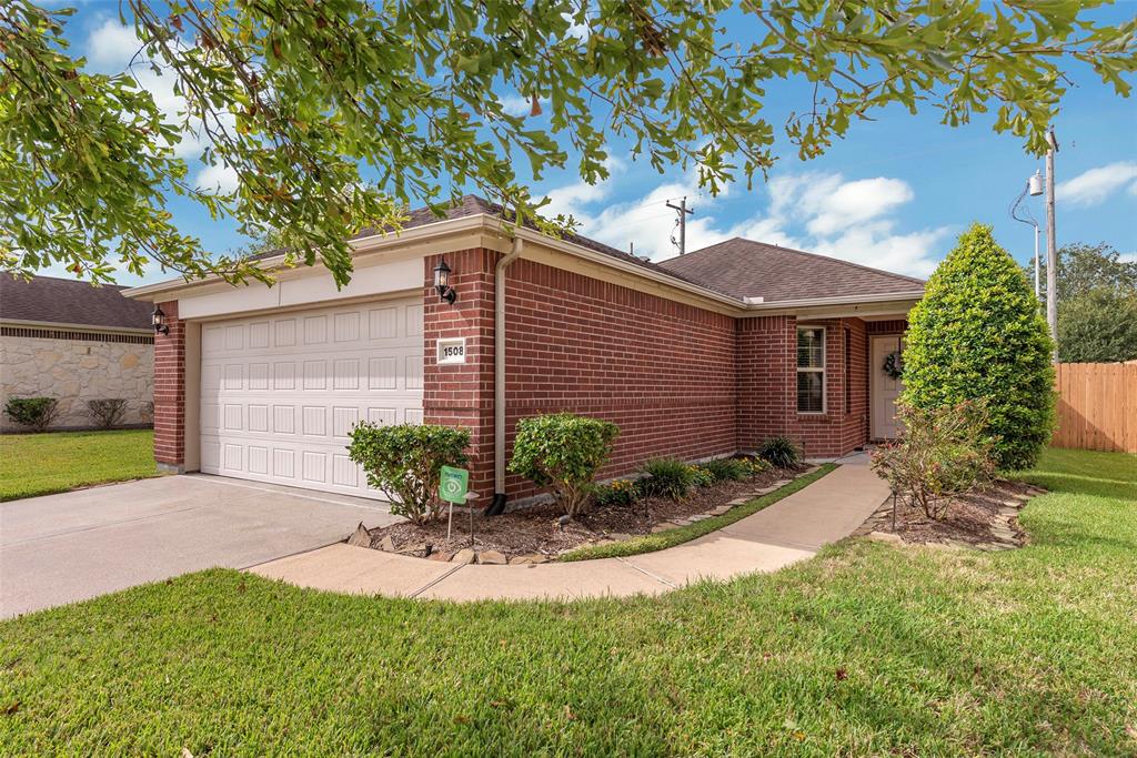 Brunello St, League City, TX 77573