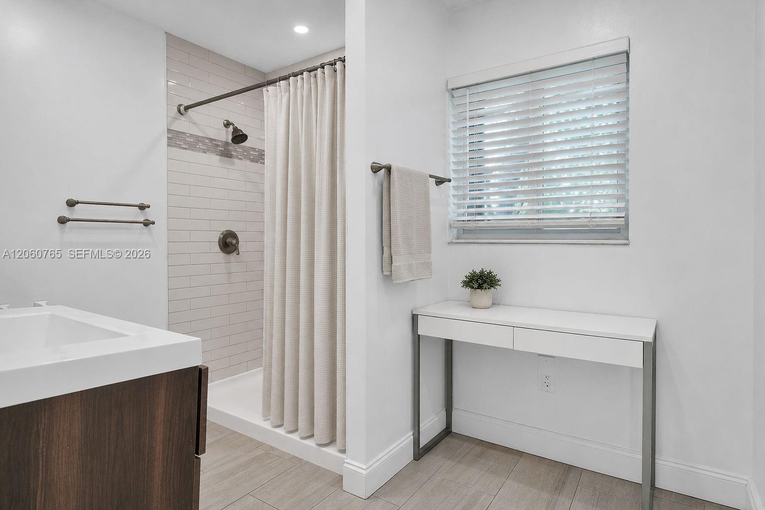 Residential in Hollywood 2