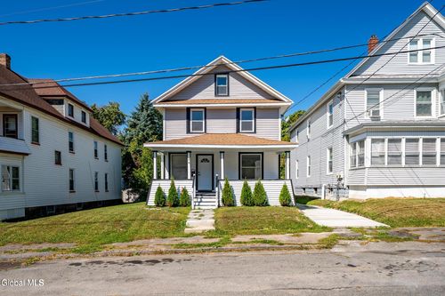24 Slater St, Amsterdam, NY, 12010-4914 | Card Image