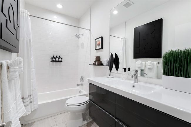 1 - 1002 Mobile Street, Condo with 3 bedrooms, 3 bathrooms and null parking in Dallas TX | Image 26