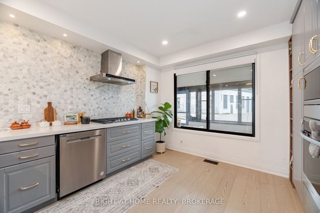 86 Glasgow St, House other with 4 bedrooms, 3 bathrooms and 4 parking in Kitchener ON | Image 12