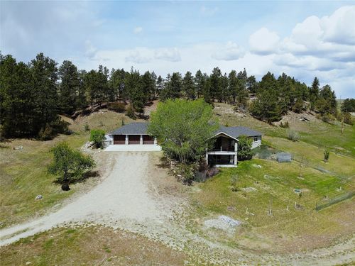 505 5th Ave W, Ryegate, MT, 59074-7528 | Card Image