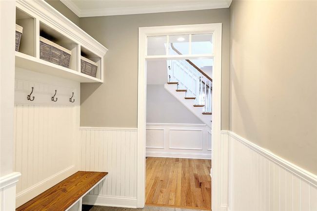 Mudroom area | Image 8