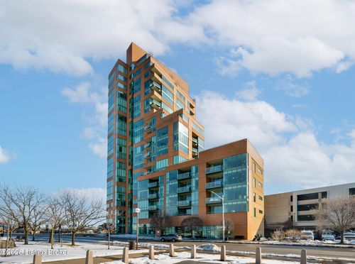 806-222 E Witherspoon St, Louisville, KY, 40202-6301 | Card Image