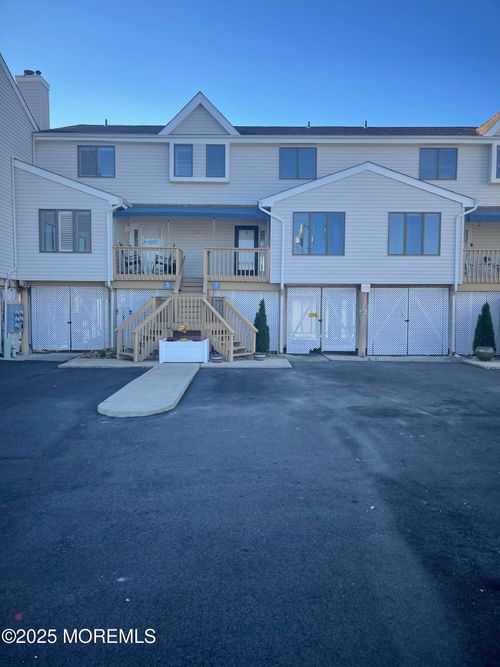 7 W Playhouse Dr, LITTLE EGG HARBOR TWP, NJ, 08087-1547 | Card Image