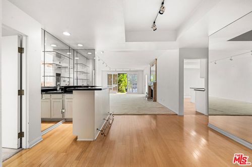 apt-103-4454 Ventura Canyon Ave, Sherman Oaks, CA, 91423-3770 | Card Image