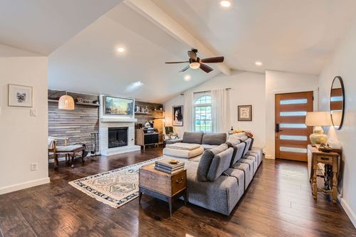 7905 Wycombe Dr, Austin, TX, 78749-3242 | Card Image