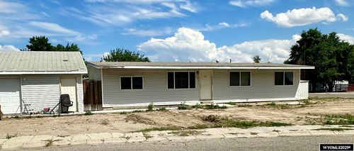 611 S 3rd St, Worland, WY, 82401-3801 | Card Image