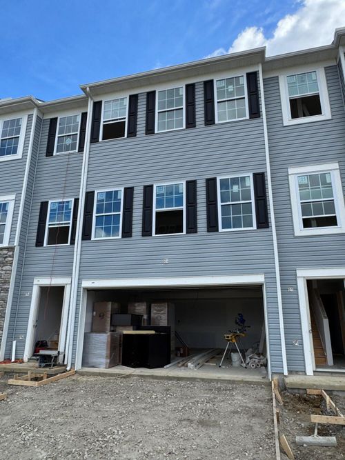 127 Weeping Willow Dr, Etna, OH, 43068-6106 | Card Image