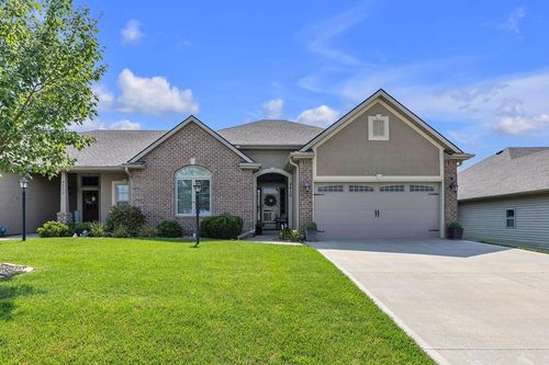 4610 W Stonebridge Drive, St Joseph, MO, 64505 | Card Image