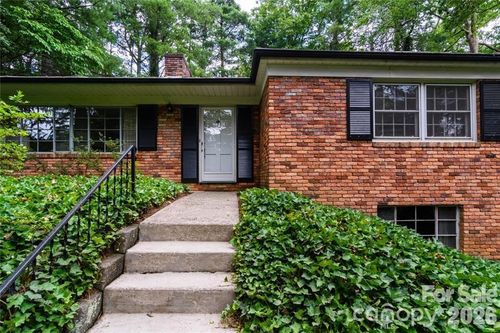 24 Warwick Pl, Asheville, NC, 28804-3528 | Card Image