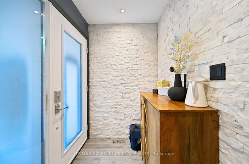 20 Manett Cres, Brampton, ON, L6X4X4 | Card Image