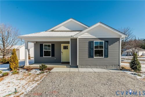 16 Our Way Dr, Kilmarnock, VA, 22482-3889 | Card Image
