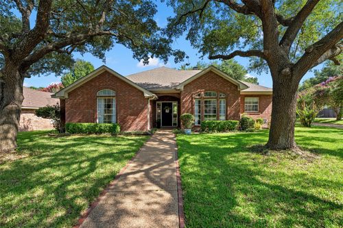 9508 Yellow Stone Rd, Waco, TX, 76712-8721 | Card Image