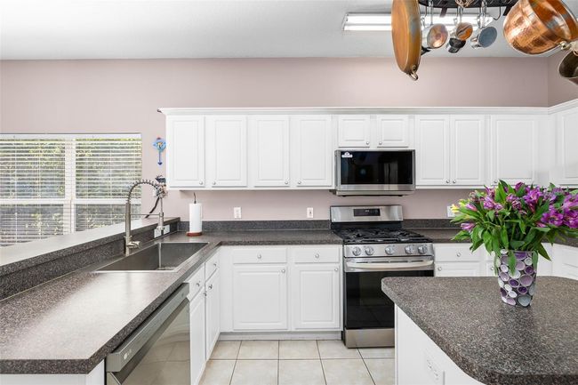 Kitchen | Image 10
