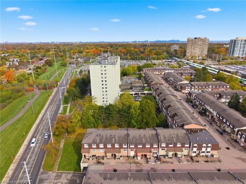 175-2170 Bromsgrove Rd, Mississauga, ON, L5J4J2 | Card Image