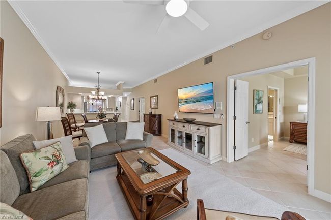 APT-5401 - 1972 Cascades Dr, Condo with 3 bedrooms, 2 bathrooms and 1 parking in NAPLES FL | Image 16