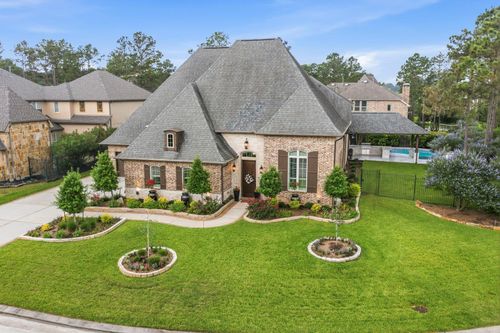 15 N Shasta Bend Cir, The Woodlands, TX, 77389-1110 | Card Image