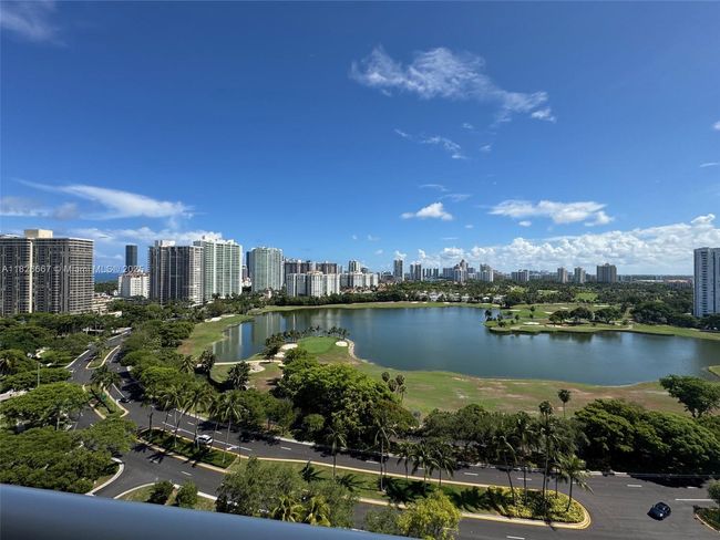 APT-1906 - 3675 N Country Club Dr, Condo with 2 bedrooms, 2 bathrooms and null parking in Aventura FL | Image 80