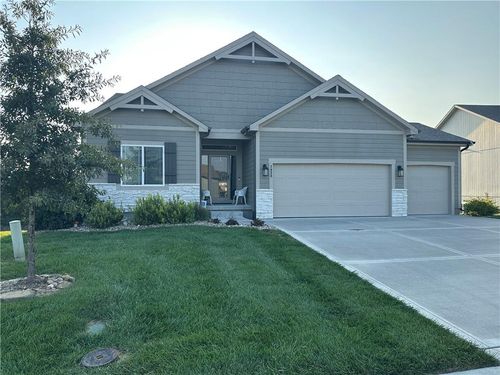 2938 Sw Arboridge Dr, Lee's Summit, MO, 64082-4201 | Card Image