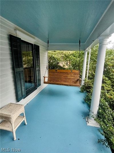 Front porch | Image 2