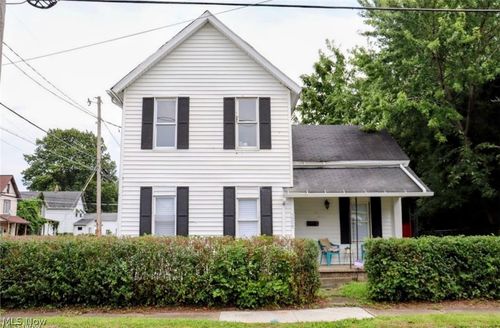 316 Young Ave Ne, Canton, OH, 44704-1659 | Card Image