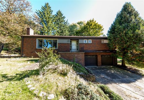 3608 Mccrady Rd, Pittsburgh, PA, 15235-5226 | Card Image