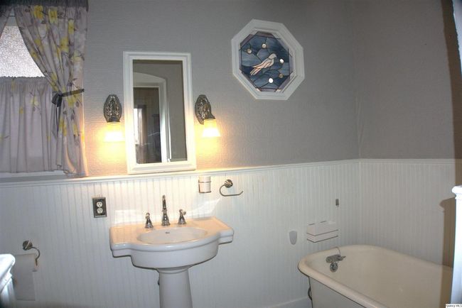 286 Williams St, House other with 4 bedrooms, 2 bathrooms and 1 parking in Barry IL | Image 15