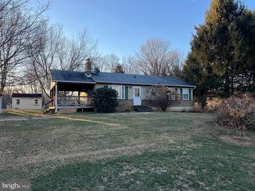 6421 Brodbeck Rd, GLEN ROCK, PA, 17327-8720 | Card Image