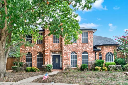 803 Holly Cir, Allen, TX, 75002-5216 | Card Image
