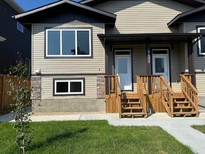 1 - 5135 53 St, Townhouse with 2 bedrooms, 1 bathrooms and 2 parking in Lacombe AB | Image 3