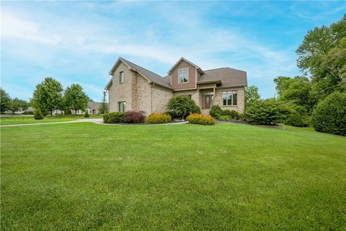 9922 Arn Dr, Washingtn Twp, OH, 45458-4145 | Card Image