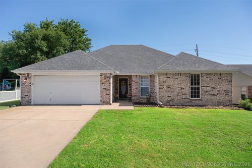 5513 Woodland Rd, Bartlesville, OK, 74006-7825 | Card Image