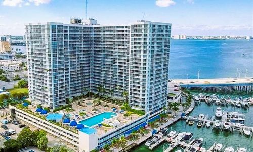 apt-512-7601 Treasure Dr, North Bay Village, FL, 33141-4339 | Card Image