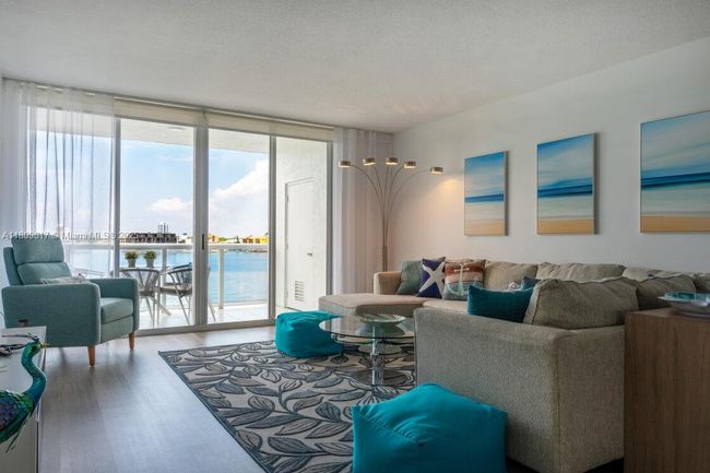 APT-401 - 17050 N Bay Rd, Condo with 2 bedrooms, 2 bathrooms and null parking in Sunny Isles Beach FL | Image 13