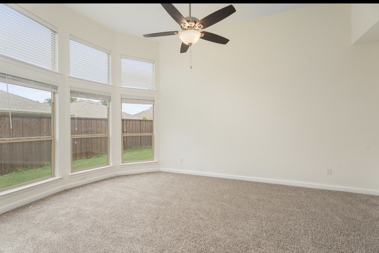 Residential Lease in Aubrey 5