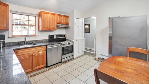 2 Pinetop Pinetop Dr, Shirley, NY, 11967-2605 | Card Image