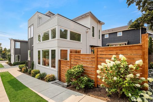 b-436 10th Ave, Kirkland, WA, 98033-5615 | Card Image