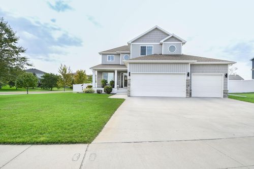 3584 6th St E, West Fargo, ND, 58078-5429 | Card Image