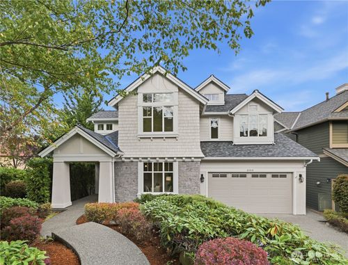 698 Summerhill Ridge Dr Nw, Issaquah, WA, 98027-5698 | Card Image