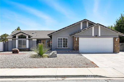 6757 Loma Vista Ave, Hesperia, CA, 92345 | Card Image