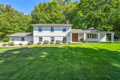 9070 Little Mountain Rd, Mentor, OH, 44060-7909 | Card Image