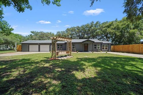 848 Nursery Rd, Clute, TX, 77531-5221 | Card Image