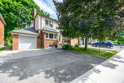 44 Parkview Hill Cres, House other with 3 bedrooms, 2 bathrooms and 3 parking in East York ON | Image 1