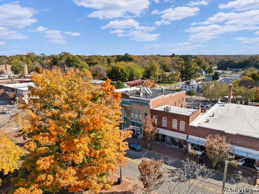 Commercial Sale in Warrenton