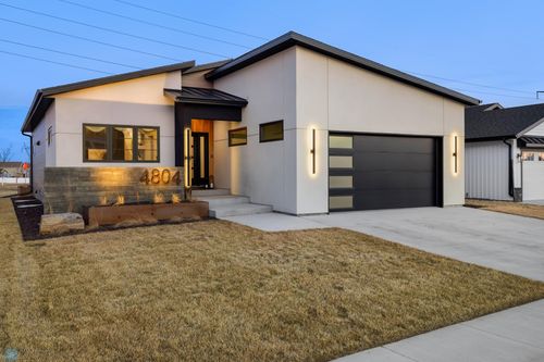 4804 Bluebell Loop S, Fargo, ND, 58104-5411 | Card Image